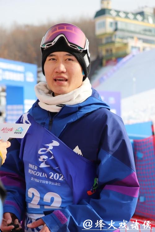 单板滑雪男子U型池预赛 王梓阳排名第10晋级决赛 单板滑雪男子U型池预赛 王梓阳排名第10晋级决赛